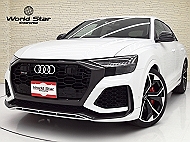 アウディ RS Q8