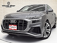 アウディ Q8