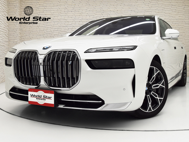 BMW i7