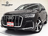 アウディ Q7