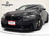BMW M4 クーペ