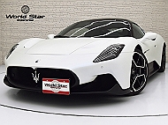 マセラティ MC20