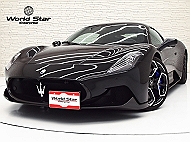 マセラティ MC20