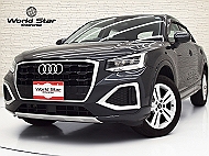 アウディ Q2