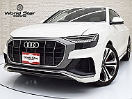 アウディ Q8